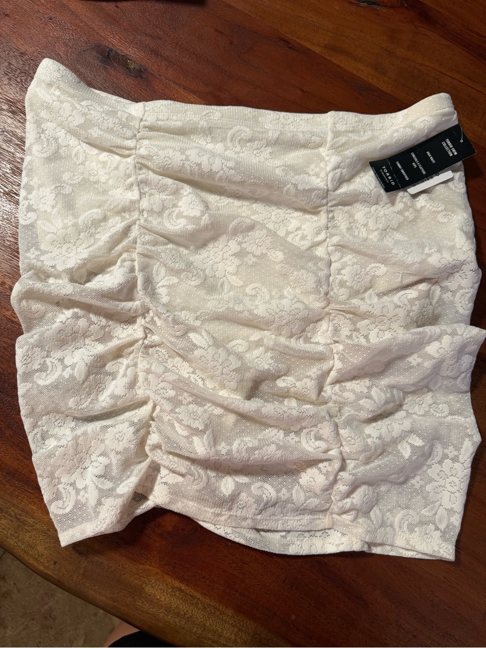 Women's Cream Lace Ruched Mini Skirt Torrid Wim Collection
